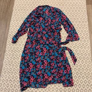 Never worn floral print dress size 8